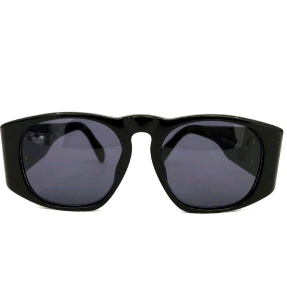 Chanel Black & Gold CC Vintage Women's Sunnies (VERY GOOD)(CASE)(READ)✨️🖤✨️ - Picture 4 of 10